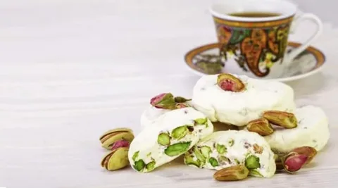 تصویر 2 از گز آردی بزرگ طعم سنتی اصیل ایرانی